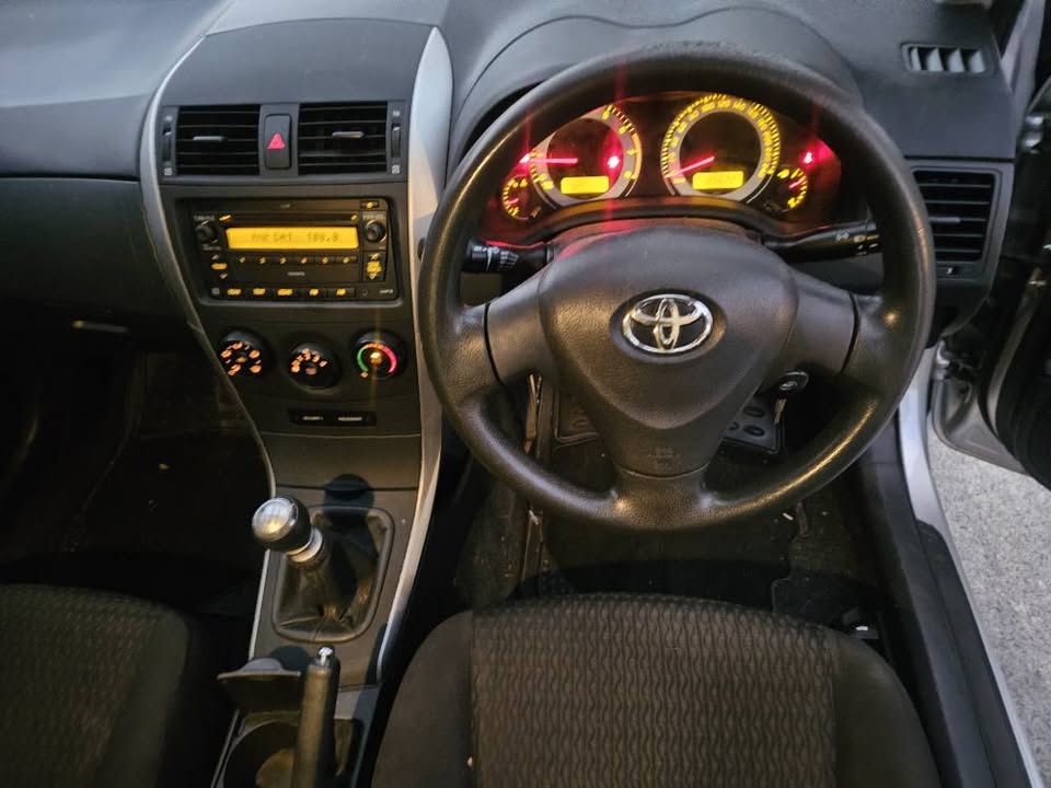 2009 Toyota corolla ascent manual sedan easy finance 11.jpg